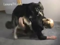 Threesome with her man and doggy